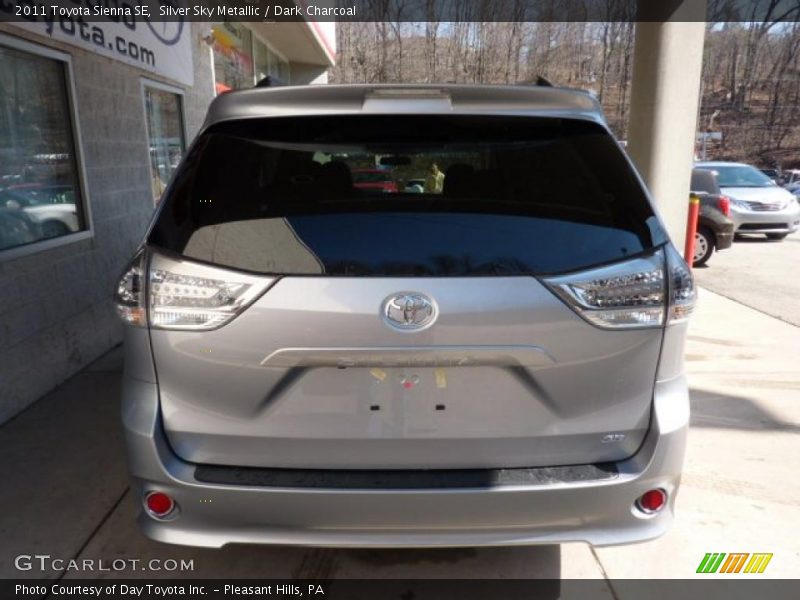 Silver Sky Metallic / Dark Charcoal 2011 Toyota Sienna SE