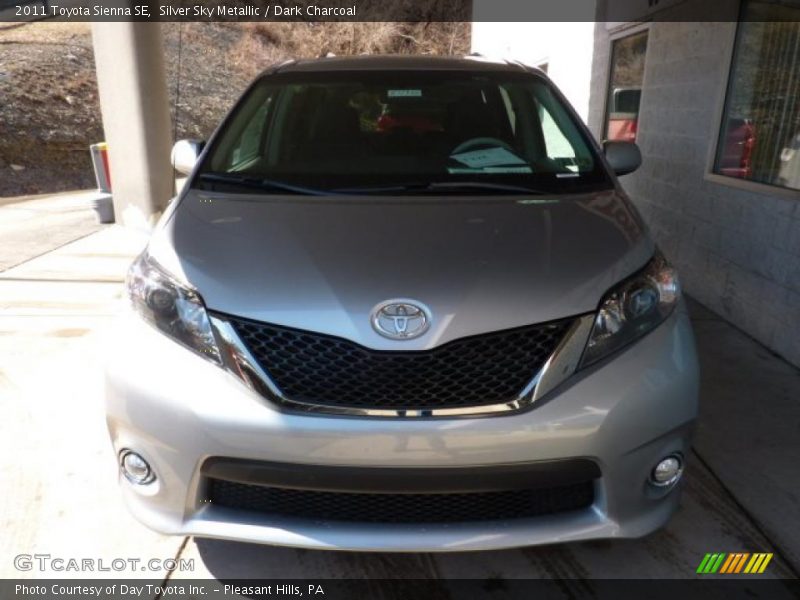 Silver Sky Metallic / Dark Charcoal 2011 Toyota Sienna SE