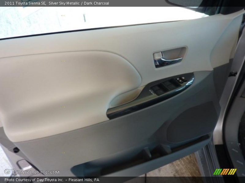 Silver Sky Metallic / Dark Charcoal 2011 Toyota Sienna SE