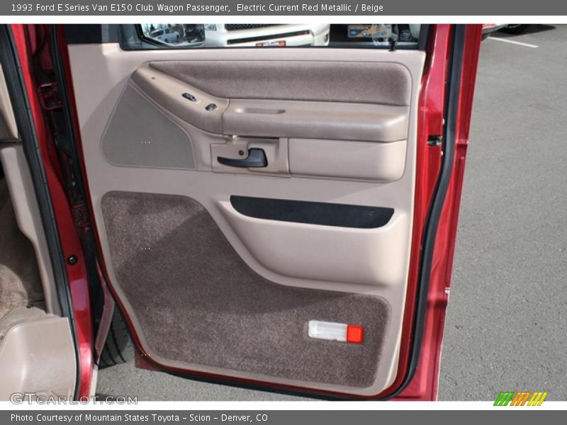 Door Panel of 1993 E Series Van E150 Club Wagon Passenger