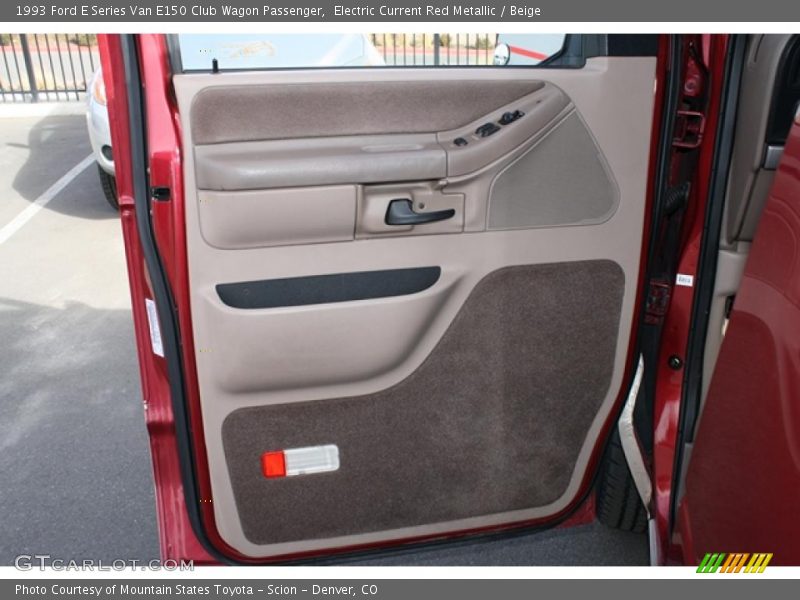 Door Panel of 1993 E Series Van E150 Club Wagon Passenger