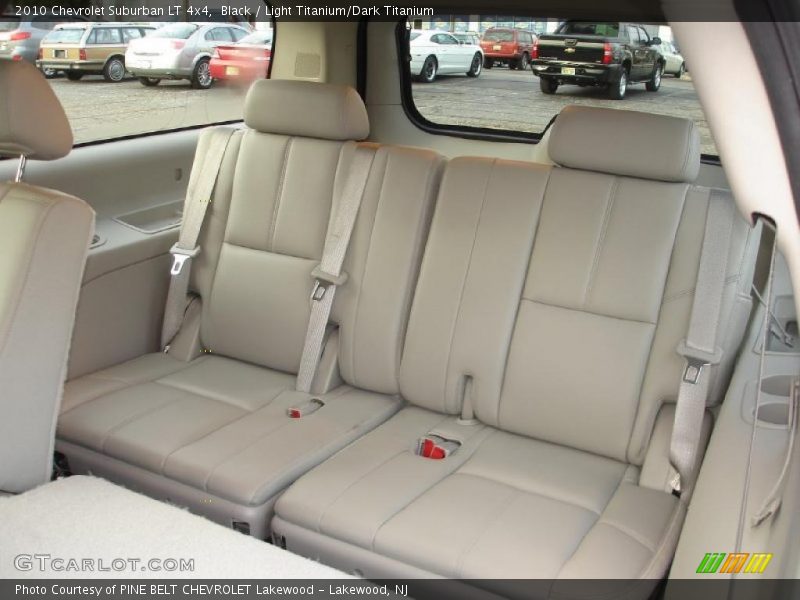 Black / Light Titanium/Dark Titanium 2010 Chevrolet Suburban LT 4x4
