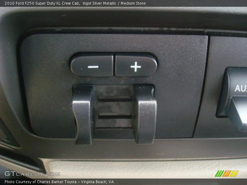 Controls of 2010 F250 Super Duty XL Crew Cab