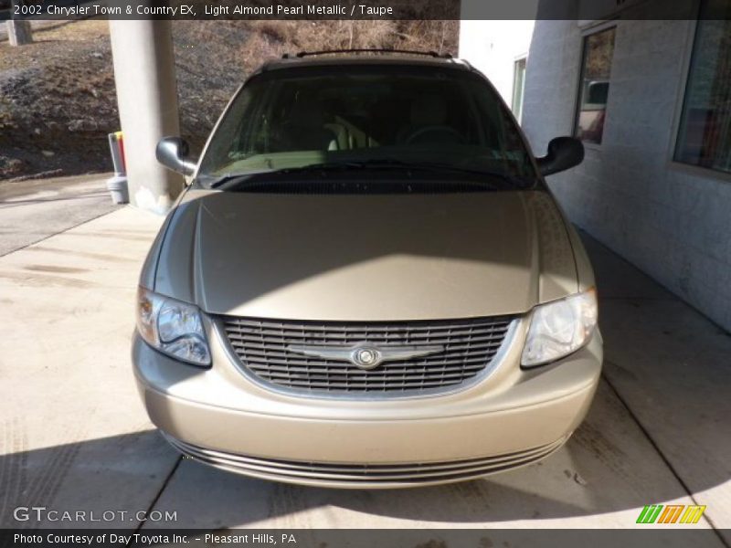 Light Almond Pearl Metallic / Taupe 2002 Chrysler Town & Country EX