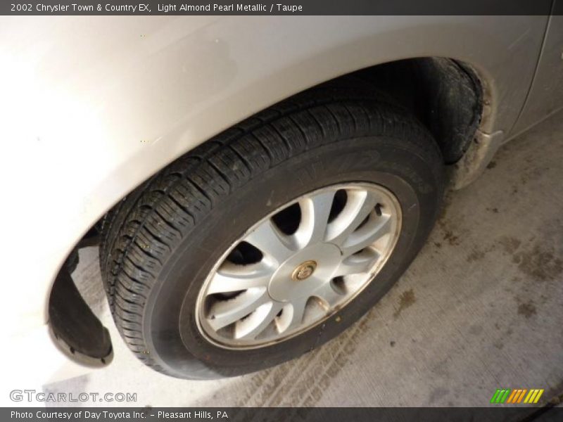 Light Almond Pearl Metallic / Taupe 2002 Chrysler Town & Country EX