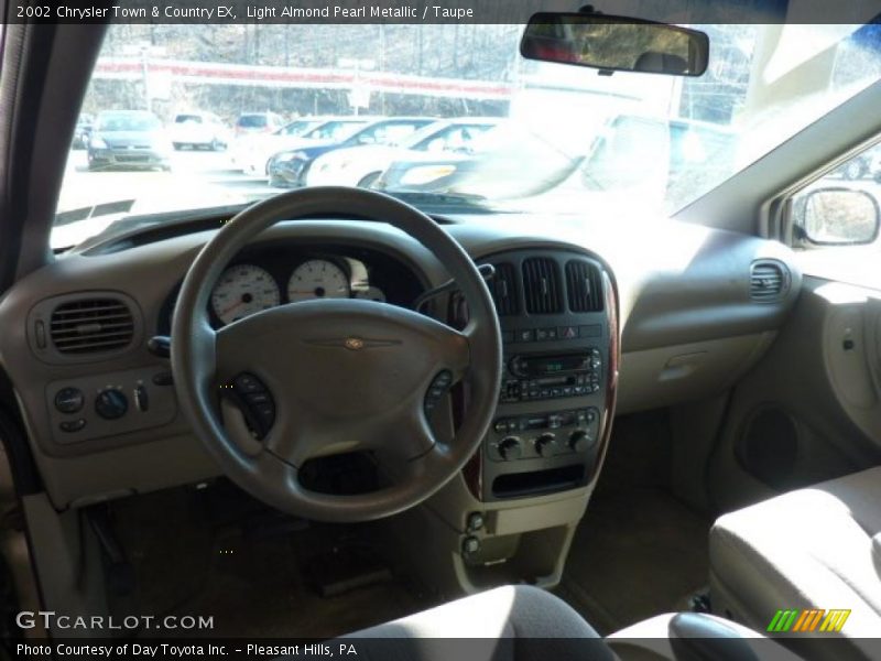 Light Almond Pearl Metallic / Taupe 2002 Chrysler Town & Country EX