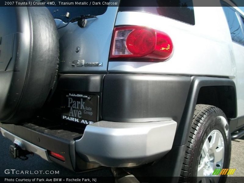 Titanium Metallic / Dark Charcoal 2007 Toyota FJ Cruiser 4WD