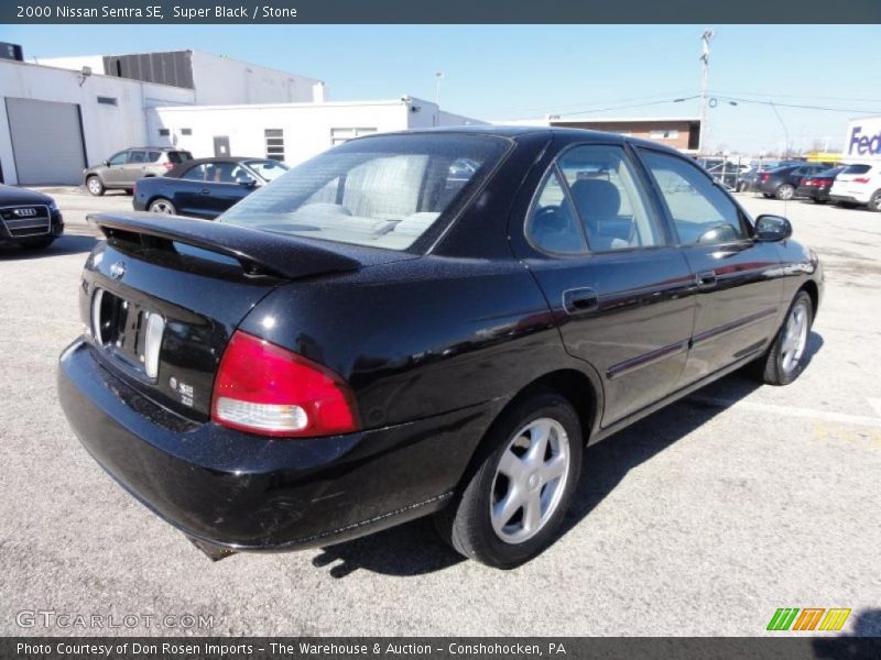 Super Black / Stone 2000 Nissan Sentra SE