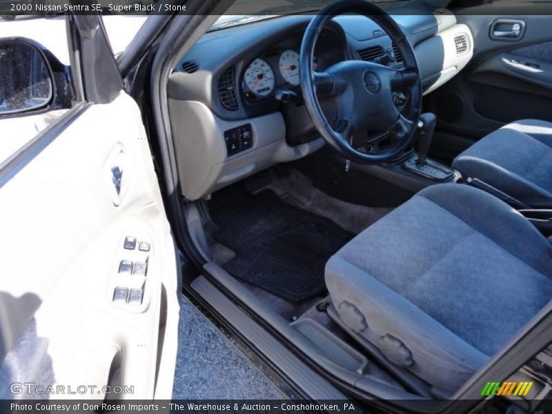 Super Black / Stone 2000 Nissan Sentra SE