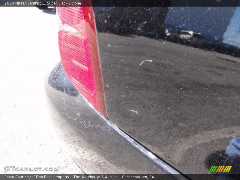Super Black / Stone 2000 Nissan Sentra SE