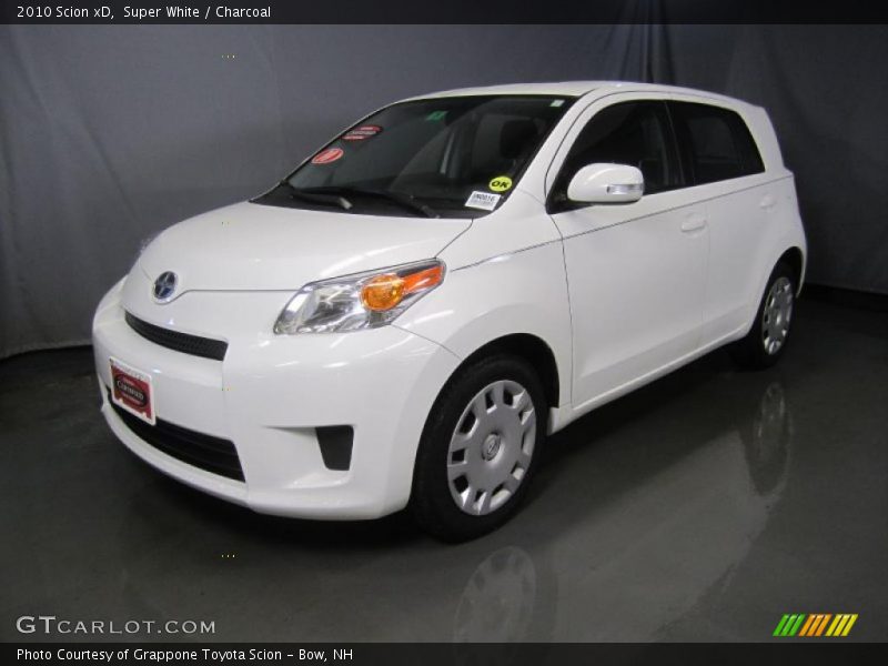 Super White / Charcoal 2010 Scion xD