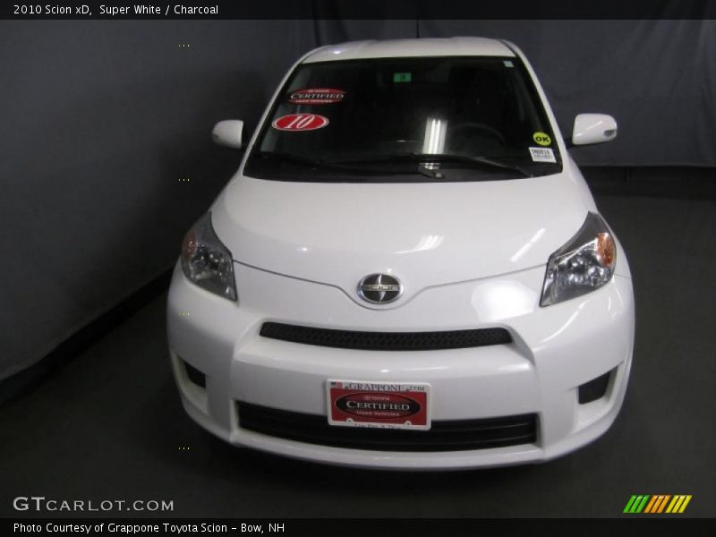 Super White / Charcoal 2010 Scion xD