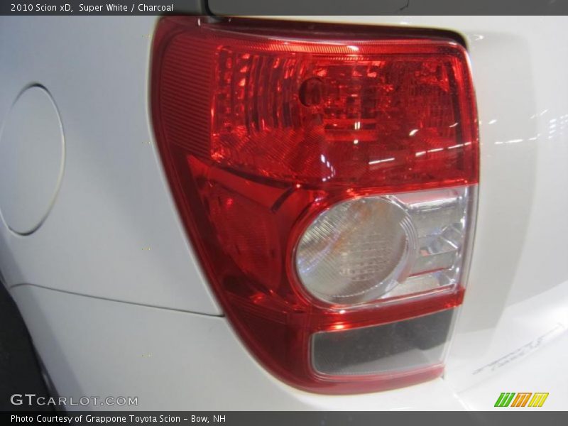Super White / Charcoal 2010 Scion xD