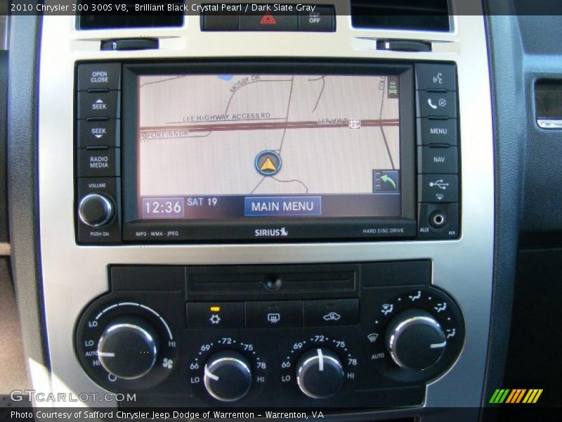 Navigation of 2010 300 300S V8