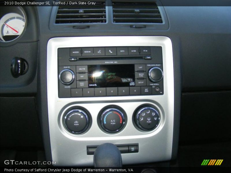 TorRed / Dark Slate Gray 2010 Dodge Challenger SE