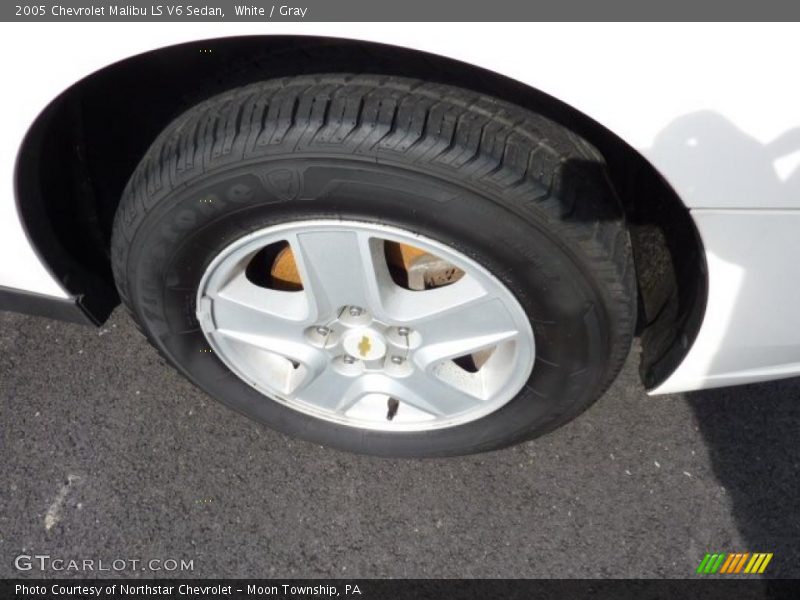 White / Gray 2005 Chevrolet Malibu LS V6 Sedan