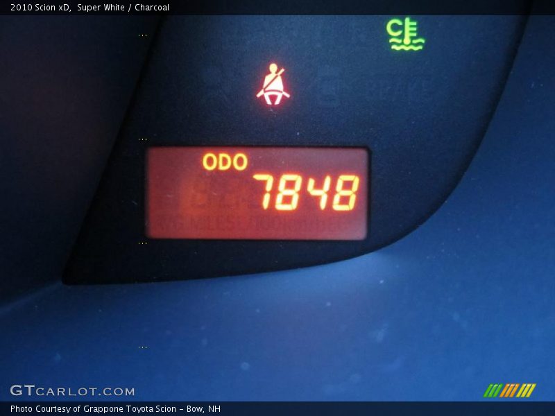 Super White / Charcoal 2010 Scion xD