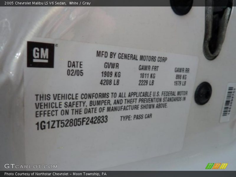 White / Gray 2005 Chevrolet Malibu LS V6 Sedan