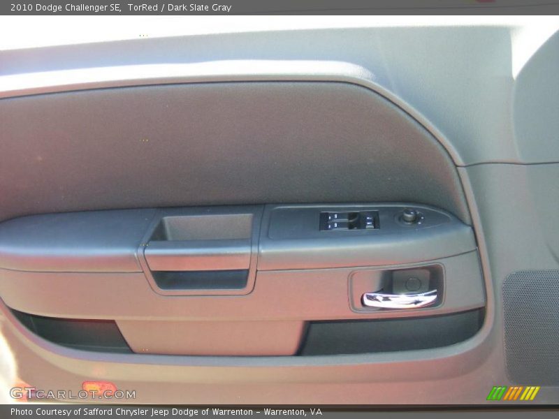 TorRed / Dark Slate Gray 2010 Dodge Challenger SE
