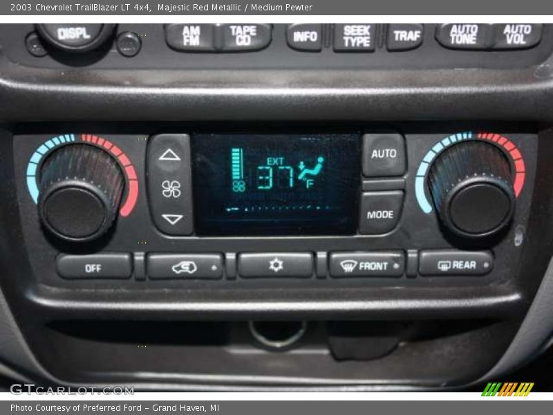 Majestic Red Metallic / Medium Pewter 2003 Chevrolet TrailBlazer LT 4x4