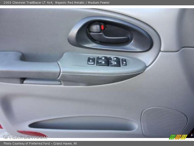 Majestic Red Metallic / Medium Pewter 2003 Chevrolet TrailBlazer LT 4x4