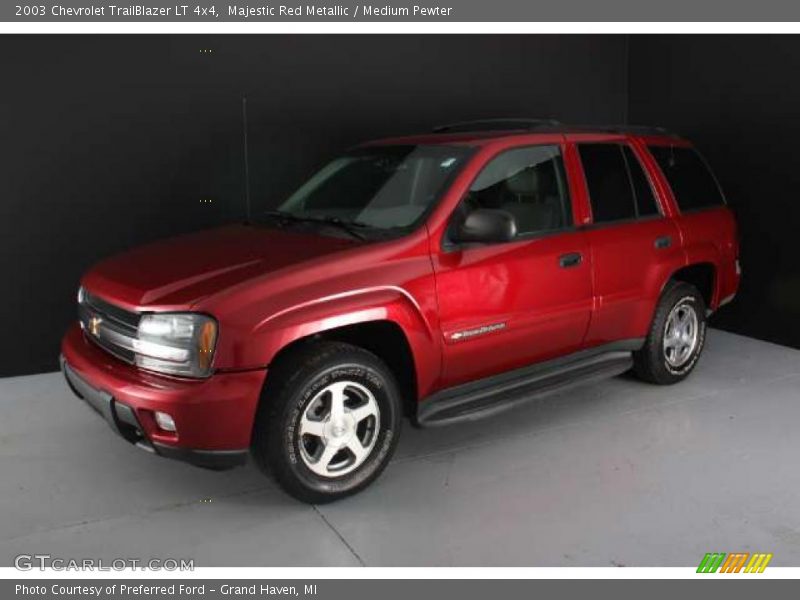 Majestic Red Metallic / Medium Pewter 2003 Chevrolet TrailBlazer LT 4x4
