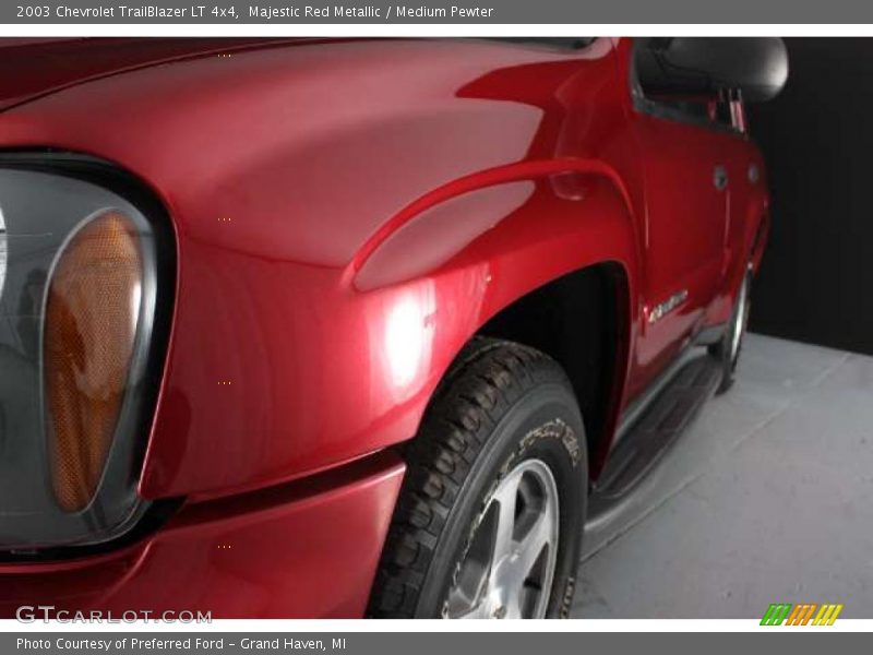 Majestic Red Metallic / Medium Pewter 2003 Chevrolet TrailBlazer LT 4x4