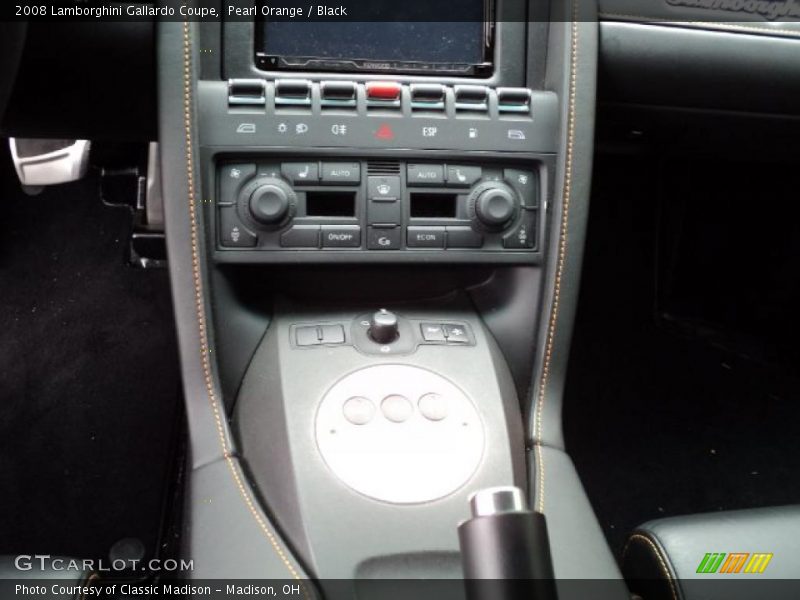 Controls of 2008 Gallardo Coupe