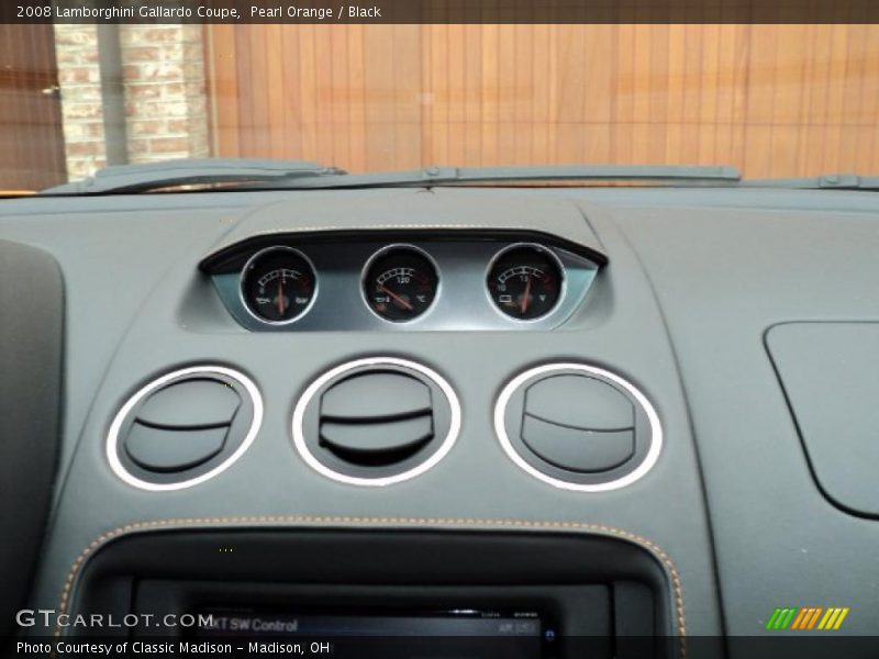 Controls of 2008 Gallardo Coupe