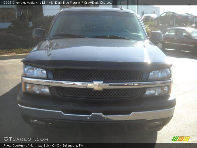 Dark Blue Metallic / Gray/Dark Charcoal 2005 Chevrolet Avalanche LT 4x4