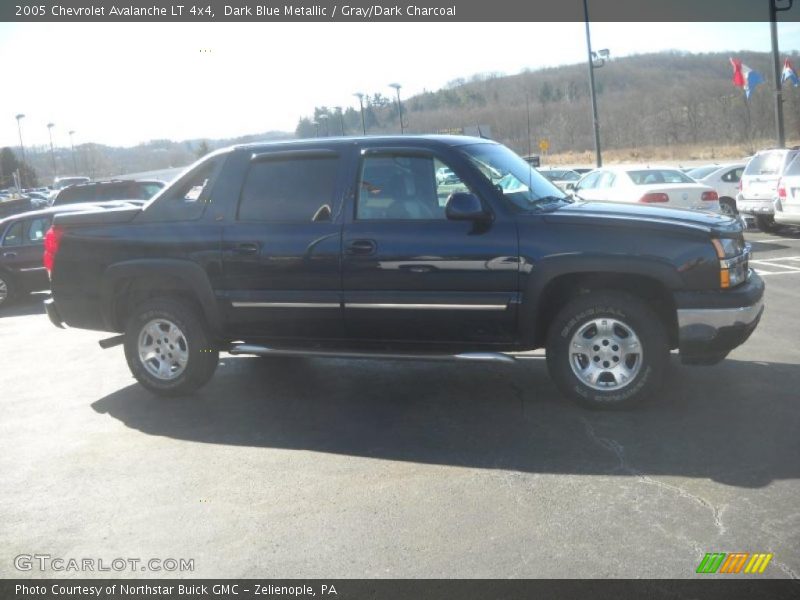 Dark Blue Metallic / Gray/Dark Charcoal 2005 Chevrolet Avalanche LT 4x4