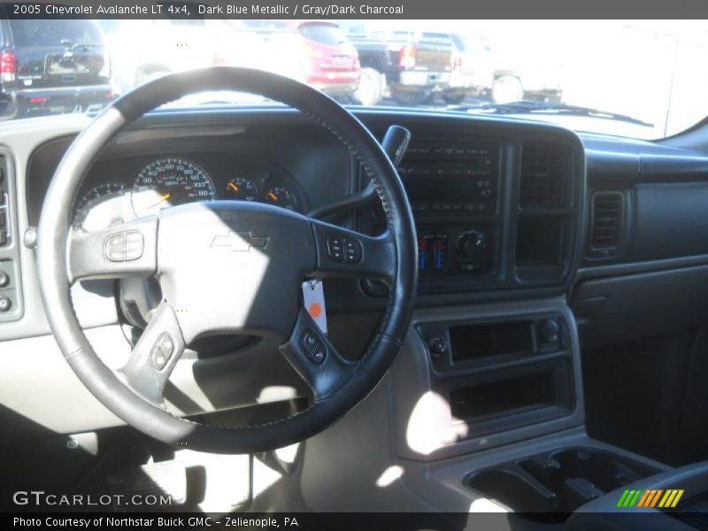 Dark Blue Metallic / Gray/Dark Charcoal 2005 Chevrolet Avalanche LT 4x4
