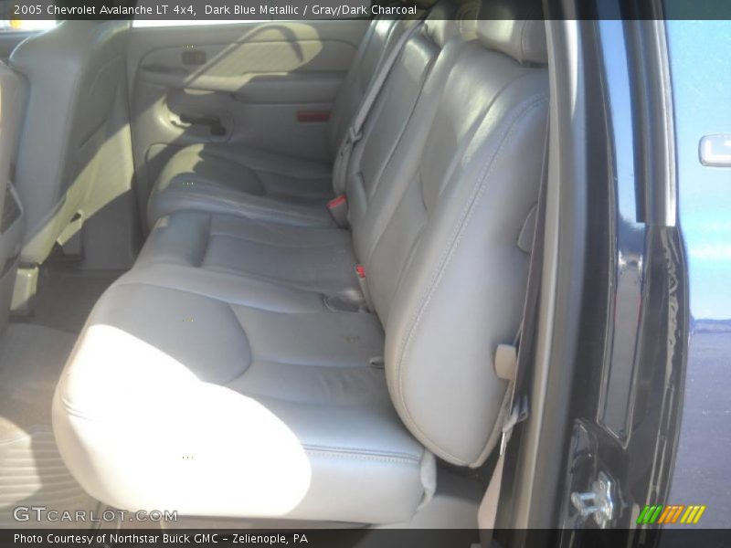 Dark Blue Metallic / Gray/Dark Charcoal 2005 Chevrolet Avalanche LT 4x4