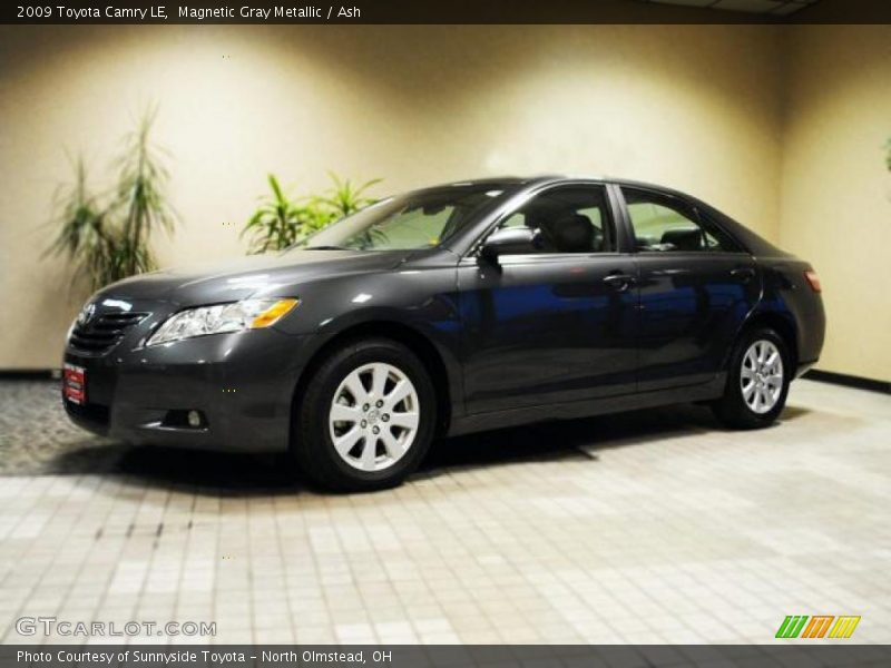 Magnetic Gray Metallic / Ash 2009 Toyota Camry LE