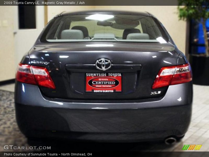 Magnetic Gray Metallic / Ash 2009 Toyota Camry LE