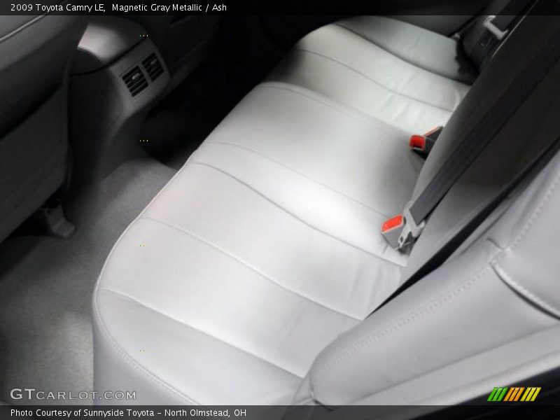 Magnetic Gray Metallic / Ash 2009 Toyota Camry LE