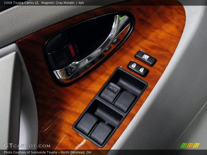 Magnetic Gray Metallic / Ash 2009 Toyota Camry LE
