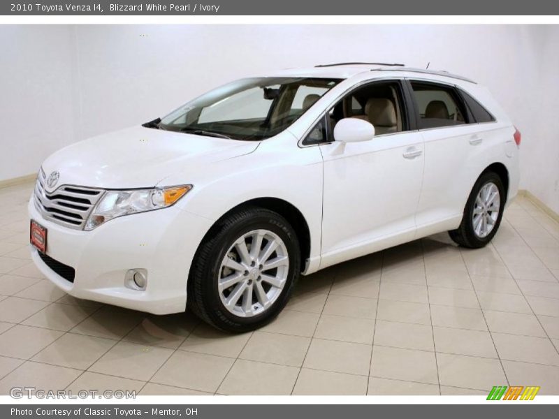 Blizzard White Pearl / Ivory 2010 Toyota Venza I4