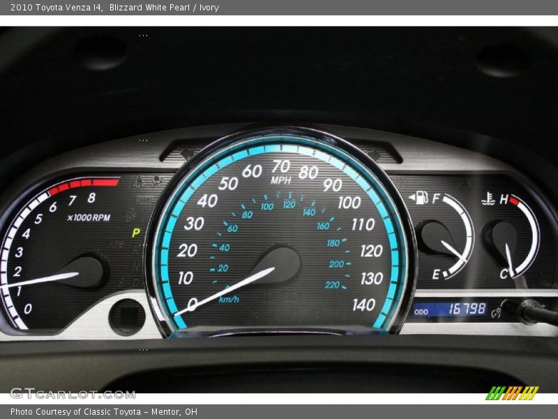 Blizzard White Pearl / Ivory 2010 Toyota Venza I4