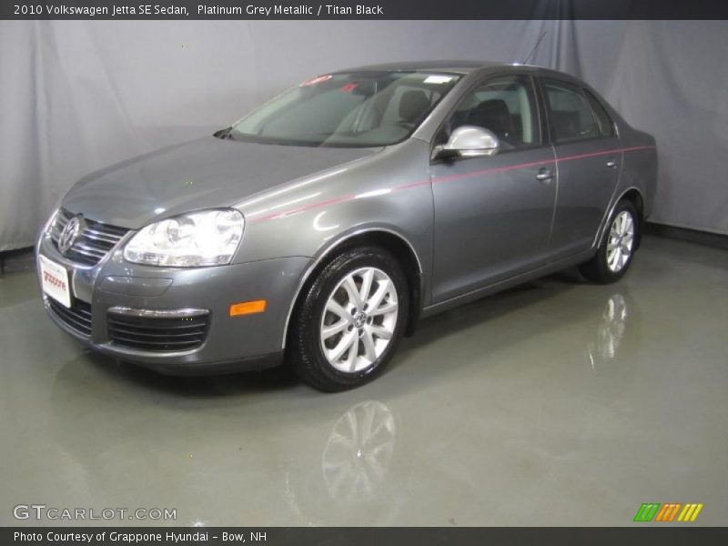 Platinum Grey Metallic / Titan Black 2010 Volkswagen Jetta SE Sedan