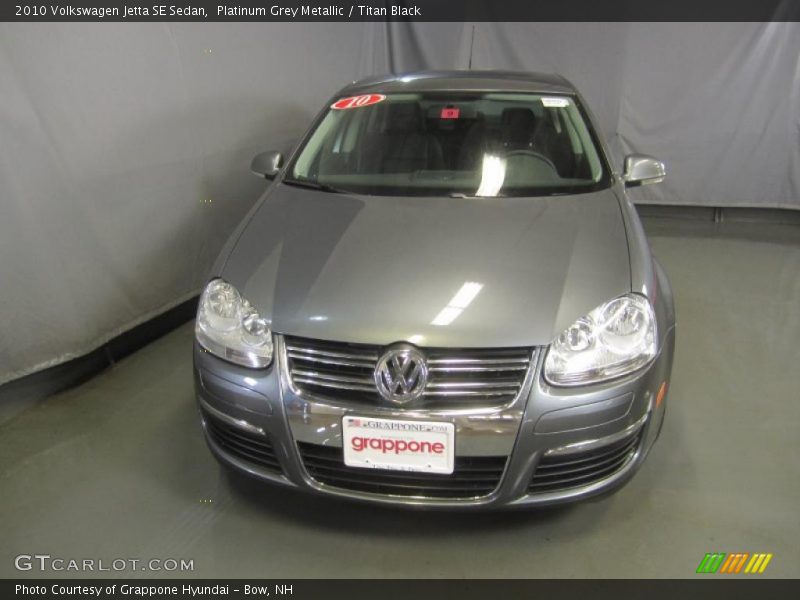 Platinum Grey Metallic / Titan Black 2010 Volkswagen Jetta SE Sedan