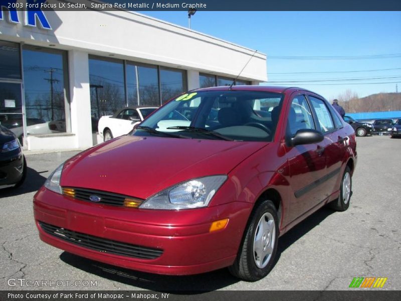 Front 3/4 View of 2003 Focus LX Sedan