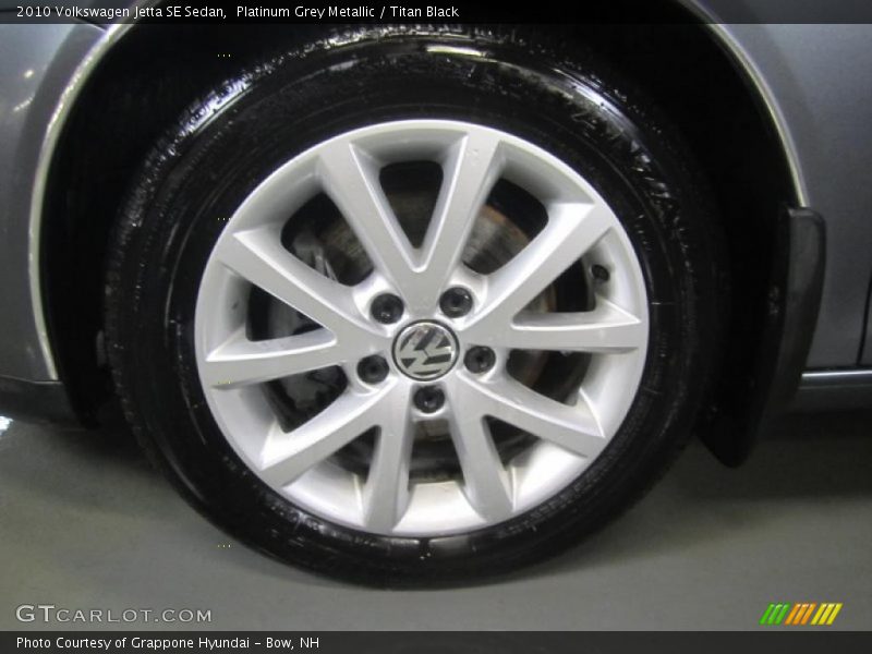 Platinum Grey Metallic / Titan Black 2010 Volkswagen Jetta SE Sedan