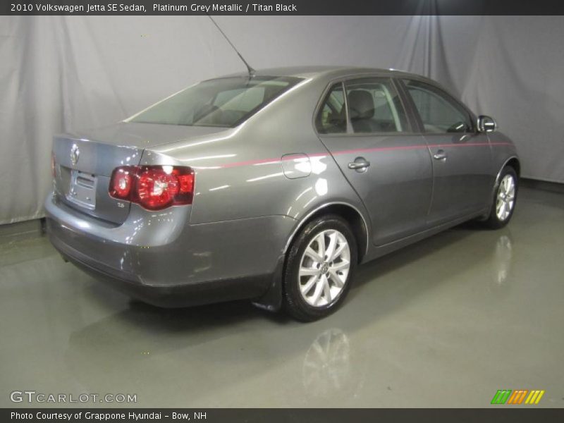 Platinum Grey Metallic / Titan Black 2010 Volkswagen Jetta SE Sedan