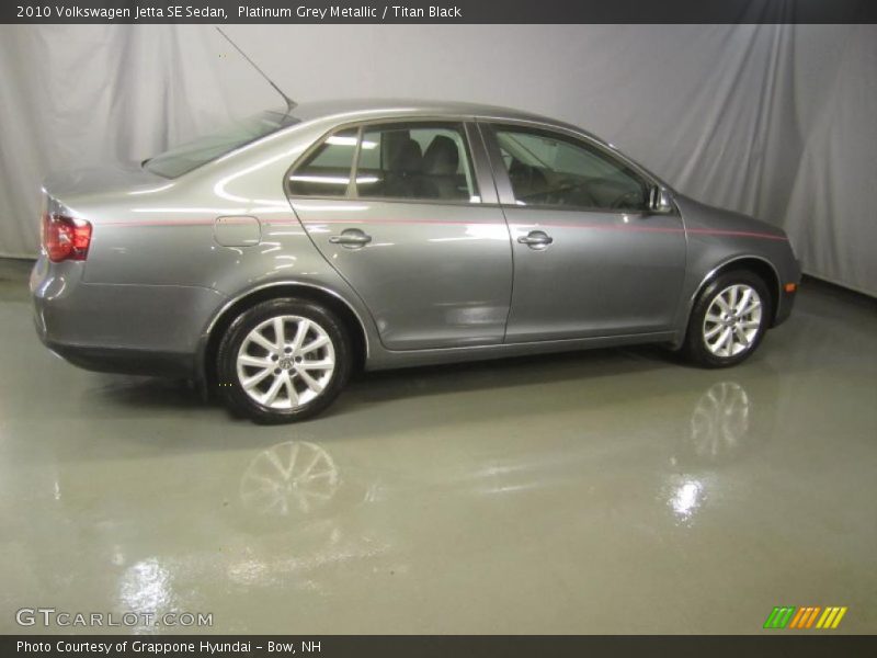 Platinum Grey Metallic / Titan Black 2010 Volkswagen Jetta SE Sedan