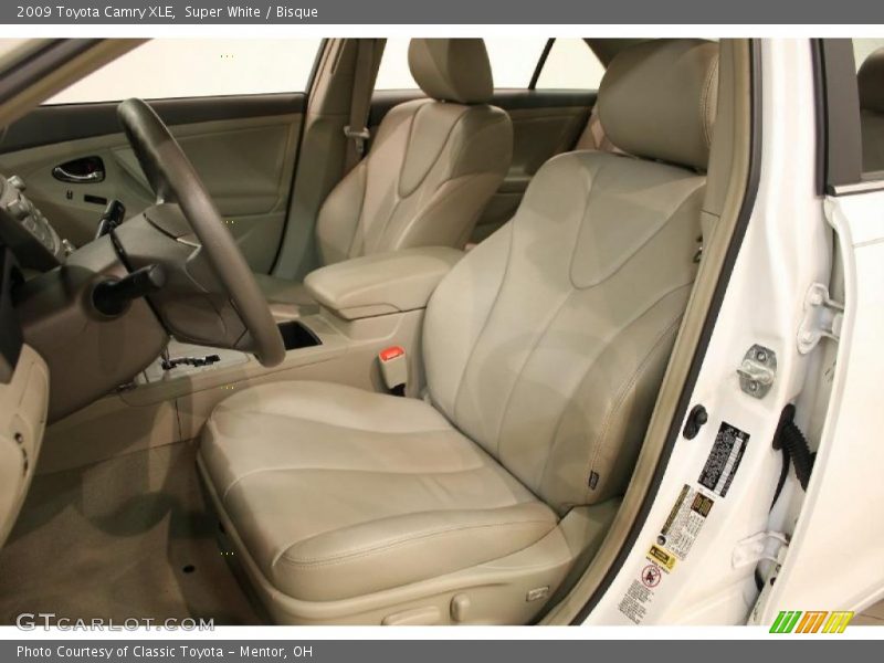 Super White / Bisque 2009 Toyota Camry XLE