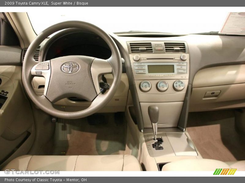 Super White / Bisque 2009 Toyota Camry XLE