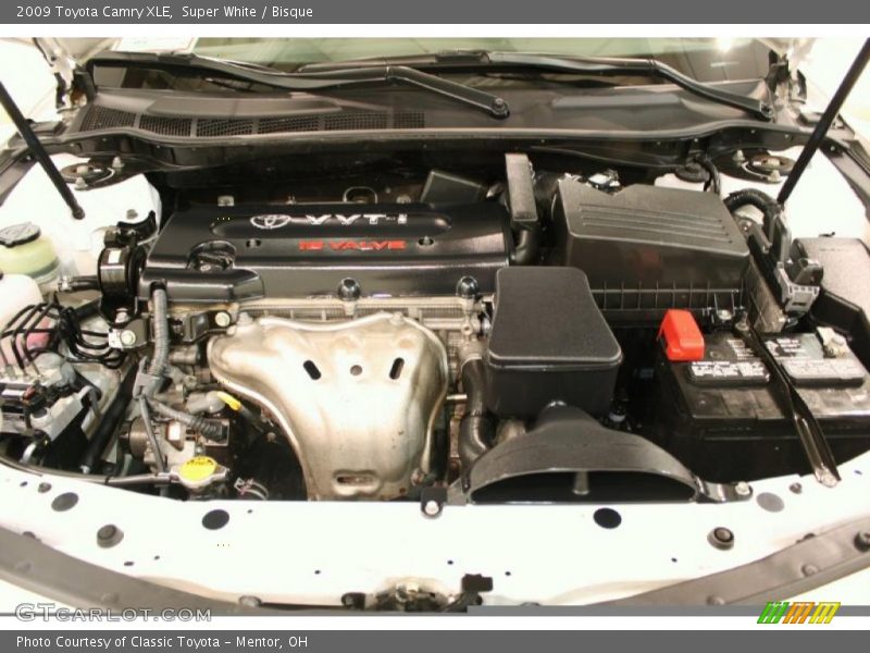 Super White / Bisque 2009 Toyota Camry XLE