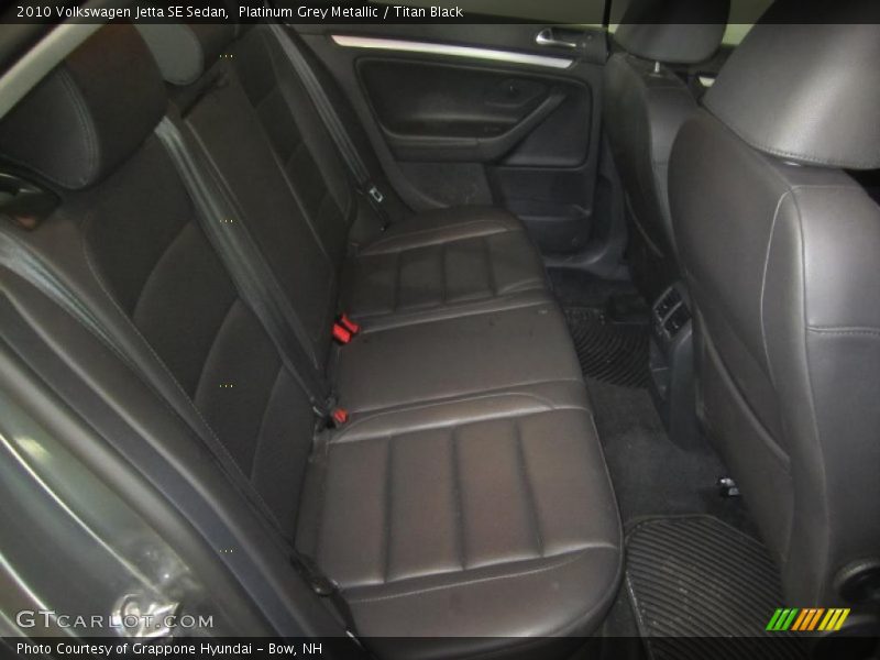 Platinum Grey Metallic / Titan Black 2010 Volkswagen Jetta SE Sedan