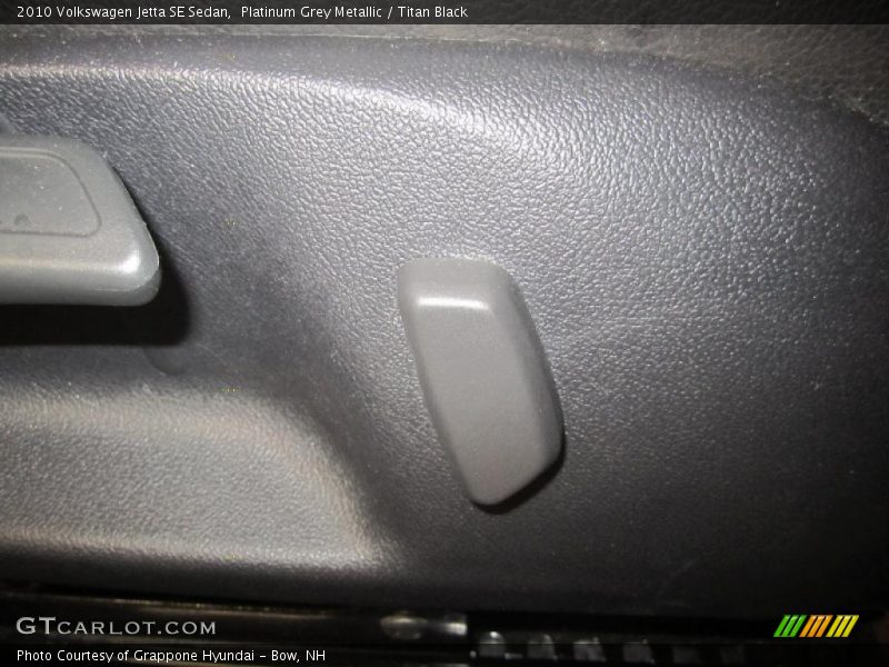 Platinum Grey Metallic / Titan Black 2010 Volkswagen Jetta SE Sedan